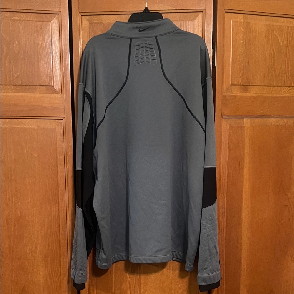 Nike Men's Charcoal and Black Performance Jacket - Picture 3 of 3